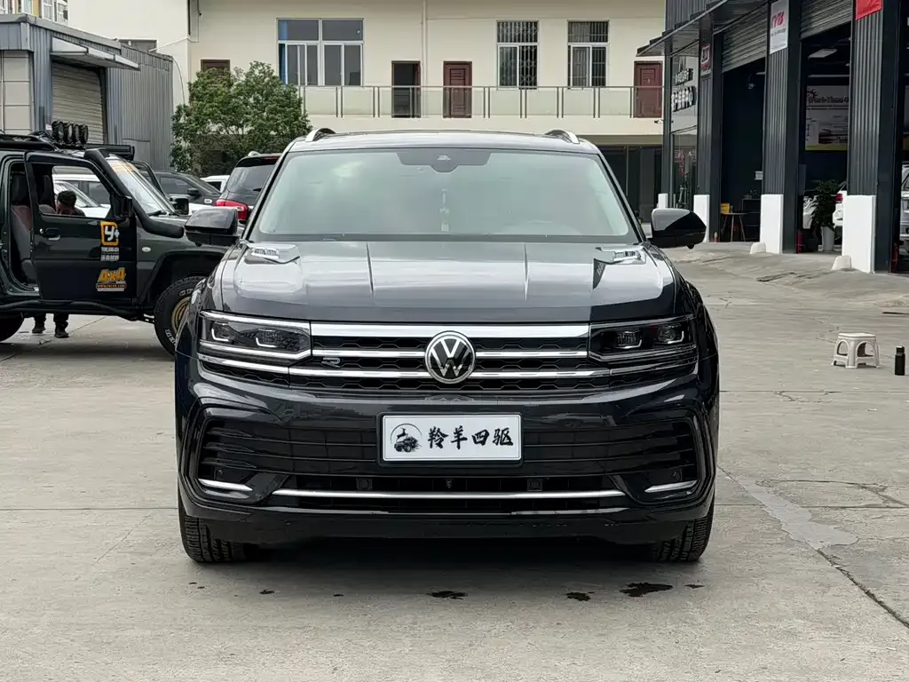 Volkswagen Tiguan X — фото 9