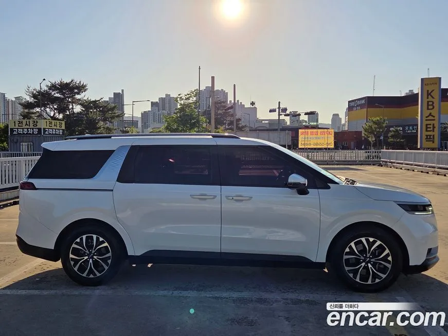 Kia Carnival — фото 2