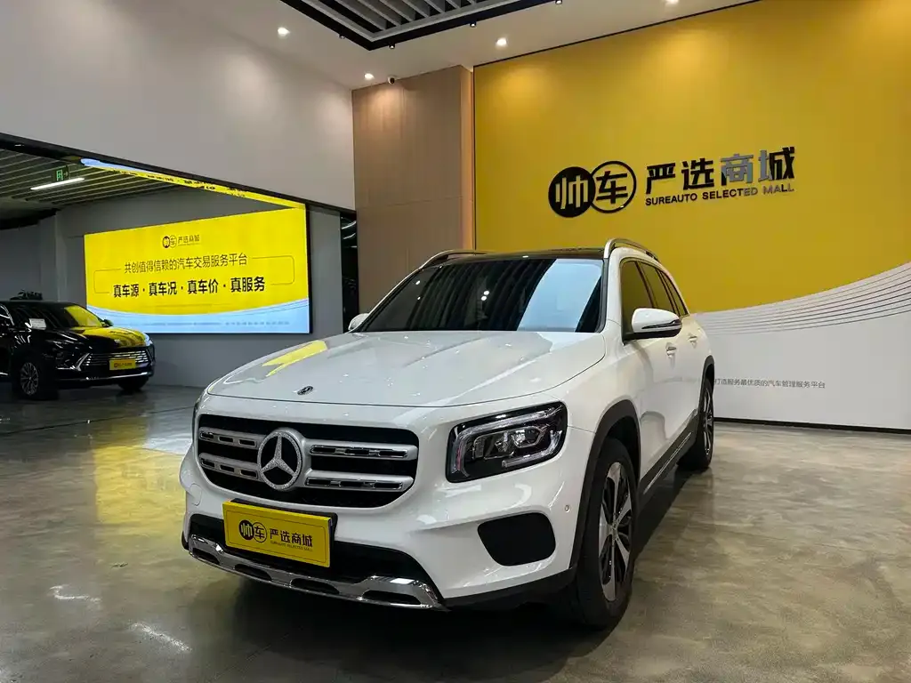 Mercedes-Benz GLB — фото 1