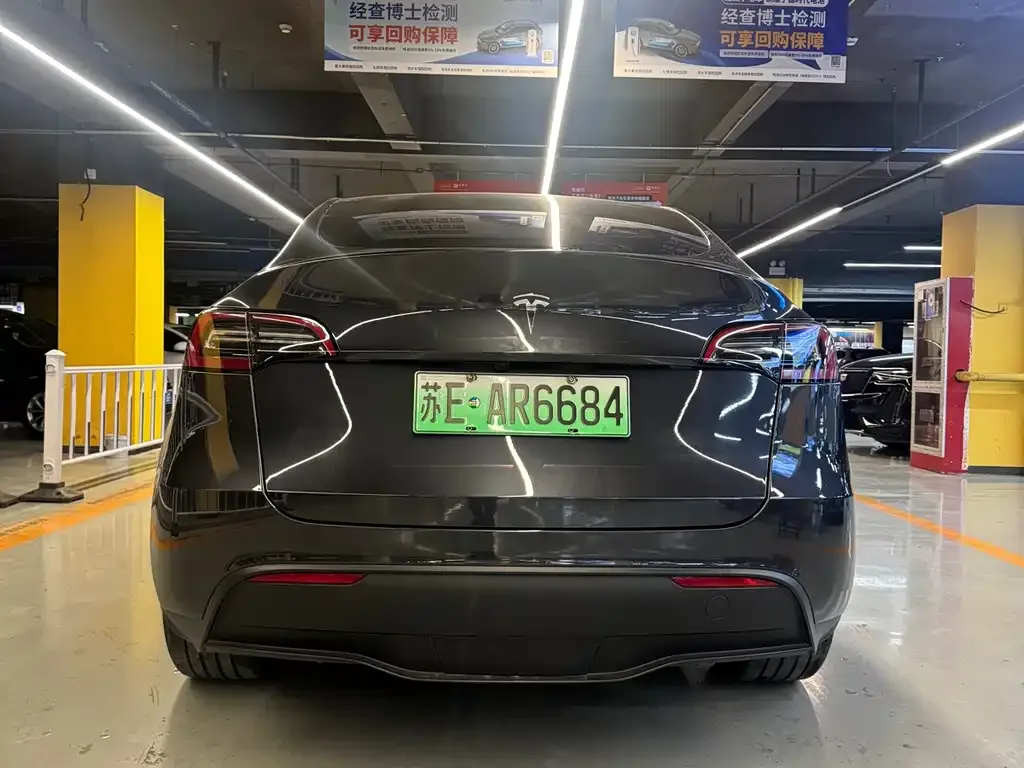 Tesla Model Y — фото 5