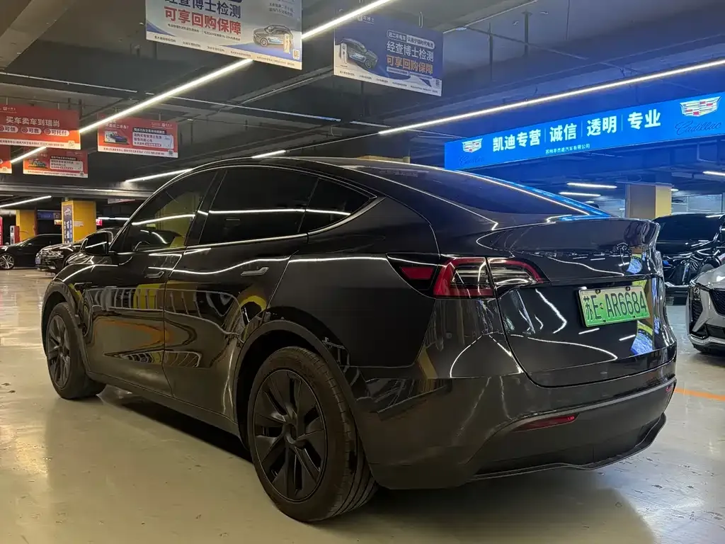 Tesla Model Y — фото 3