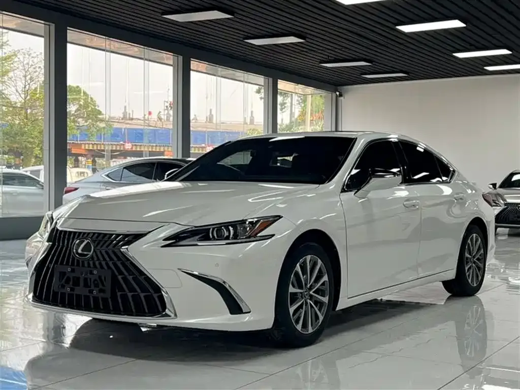 Lexus ES 2023 из CN, фото 1