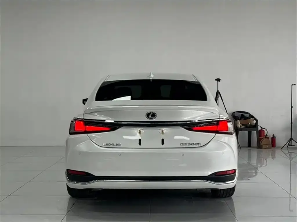 Lexus ES 2023 из CN, фото 5