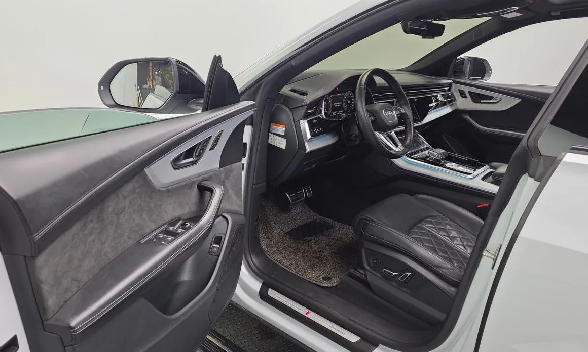 Audi Q8 2021 из KR, фото 6
