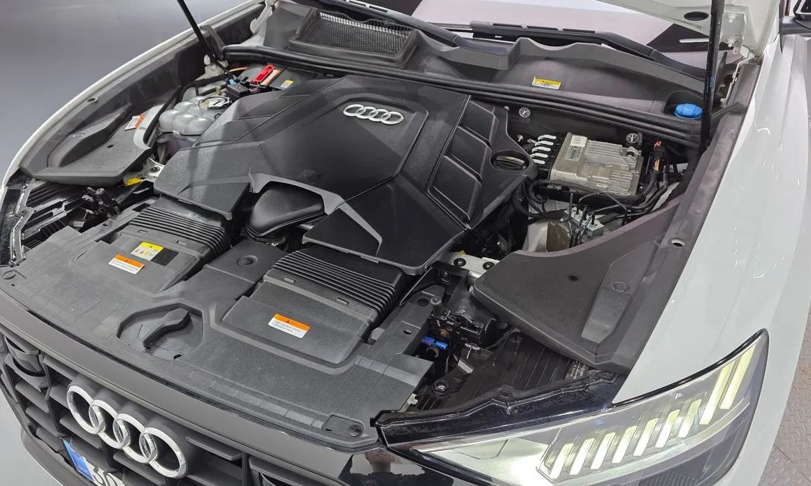 Audi Q8 2021 из KR, фото 9