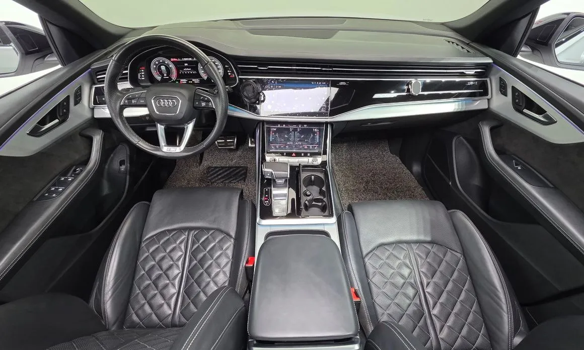 Audi Q8 2021 из KR, фото 10