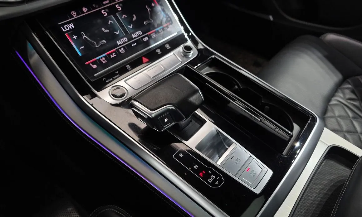Audi Q8 2021 из KR, фото 7