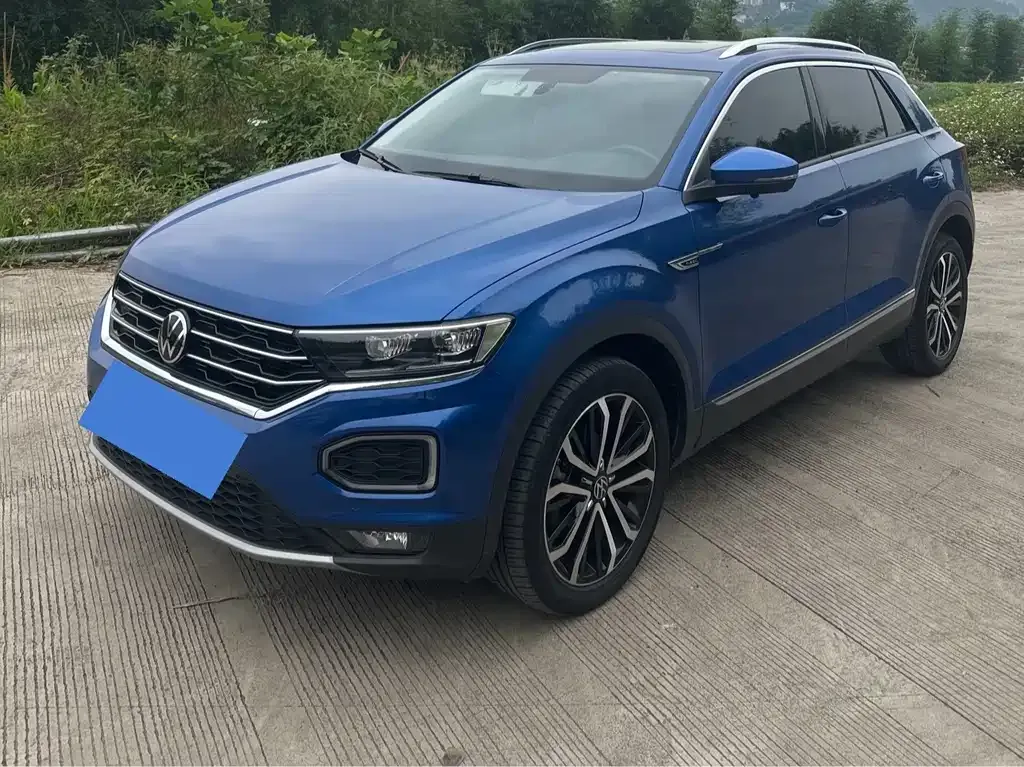 Volkswagen T-Roc — фото 1