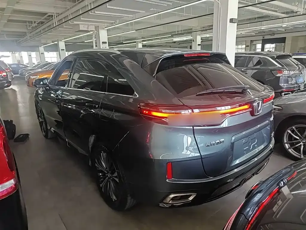 Honda UR-V — фото 10