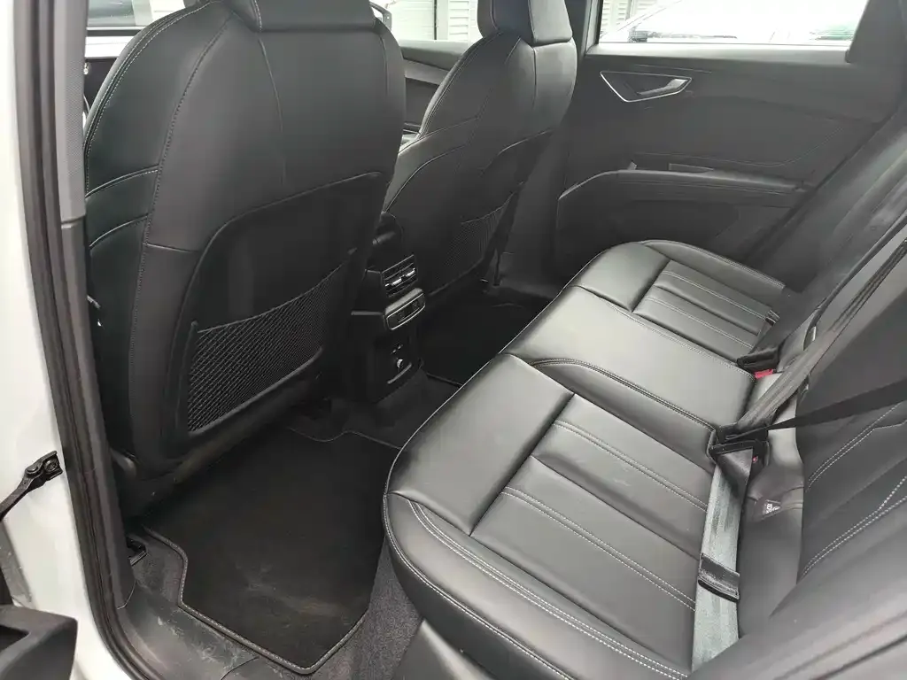 Audi Q4 e-tron 2025 из CN, фото 3
