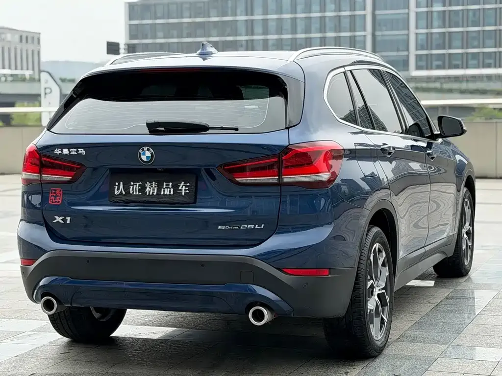 BMW X1 — фото 9