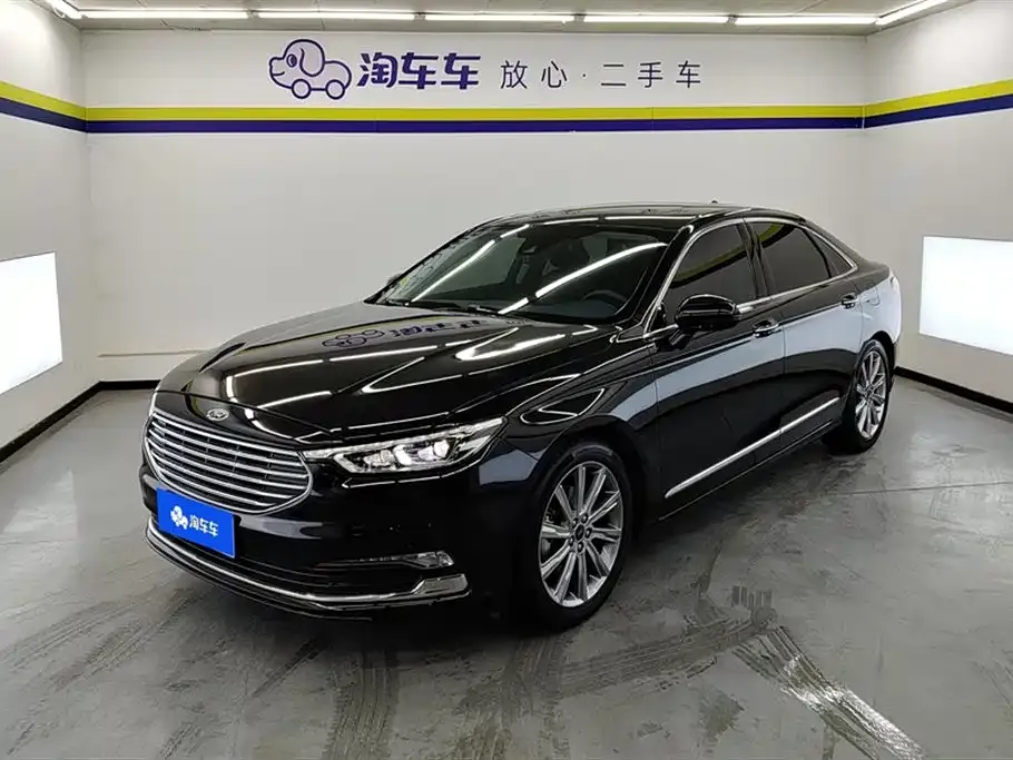 Ford Taurus — фото 1