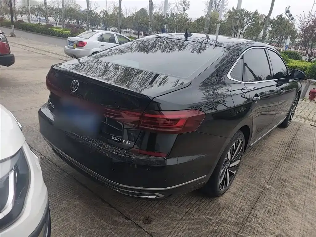 Volkswagen Passat — фото 9