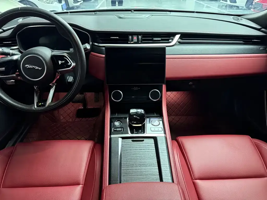 Jaguar XFL 2023 из CN, фото 4