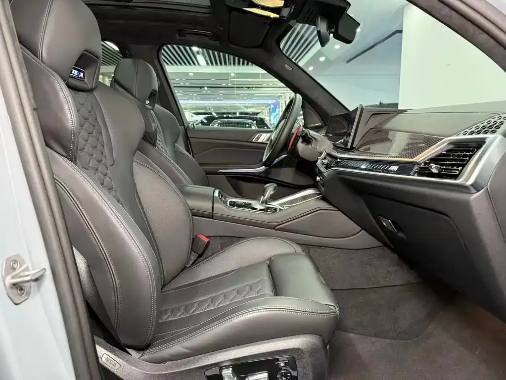 BMW X5 M 2025 из CN, фото 8