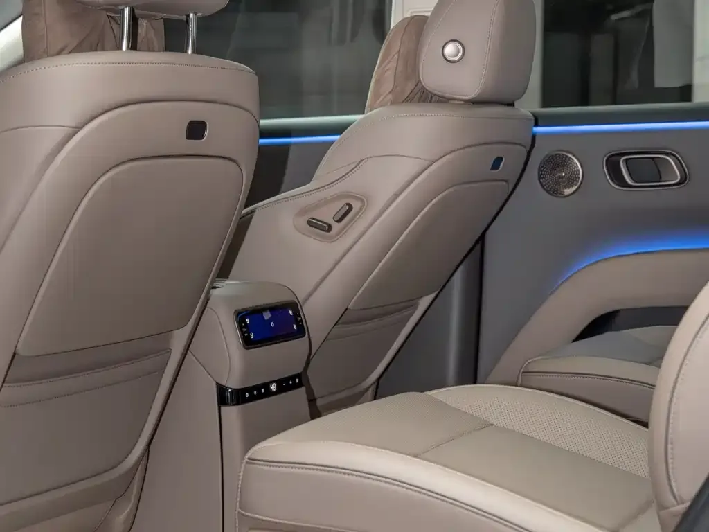 Li Auto i8 — фото 7