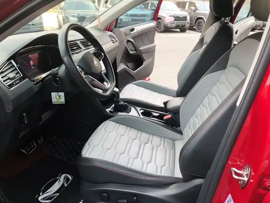 Volkswagen Tiguan X 2021 из CN, фото 2