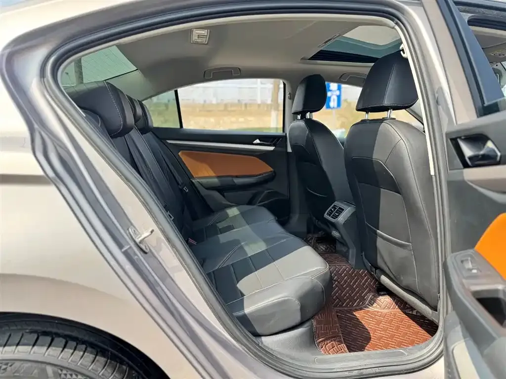 Volkswagen Bora 2022 из CN, фото 2