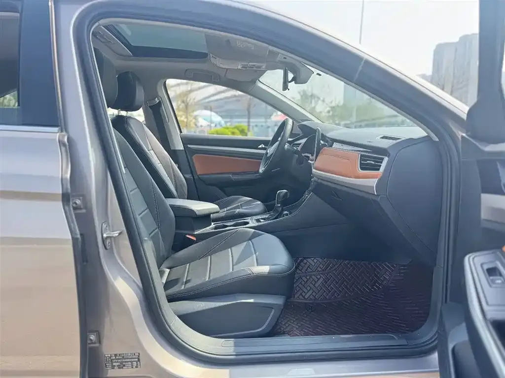 Volkswagen Bora 2022 из CN, фото 5
