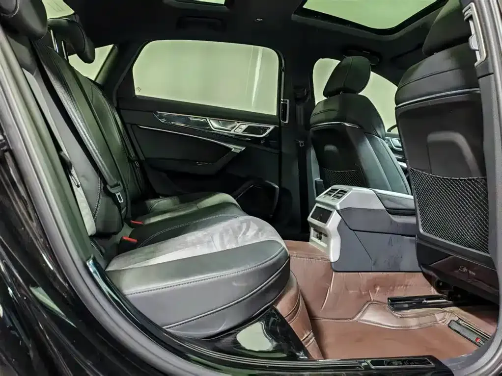 Audi A6L New Energy 2022 из CN, фото 5