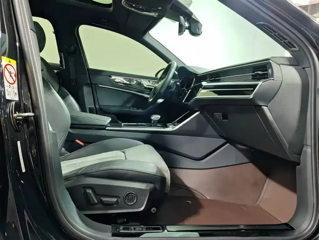 Audi A6L New Energy 2022 из CN, фото 10