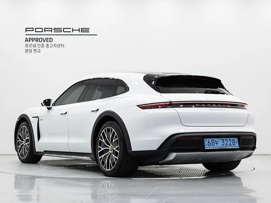 Porsche Taycan 2024 из KR, фото 10