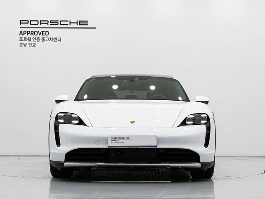 Porsche Taycan 2024 из KR, фото 8