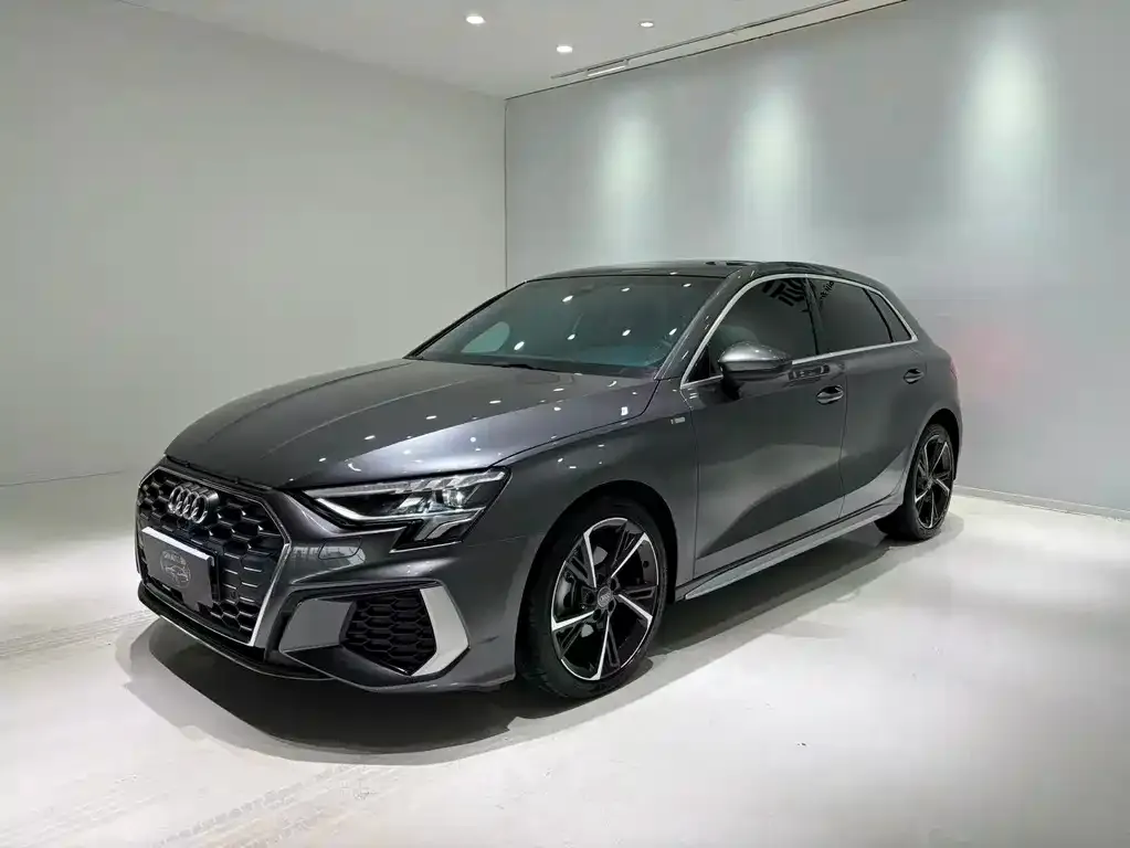 Audi A3 2022 из CN, фото 1