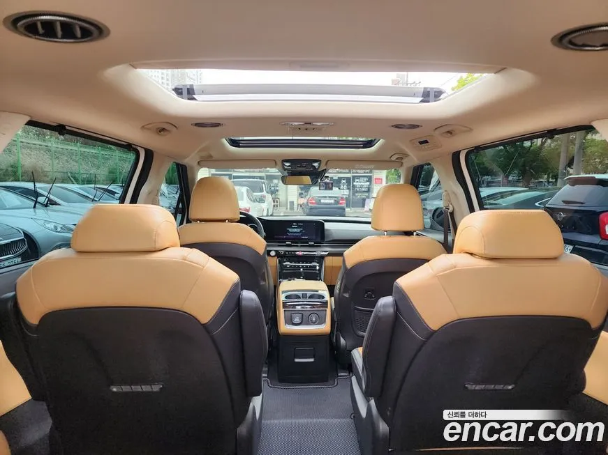 Kia Carnival — фото 8
