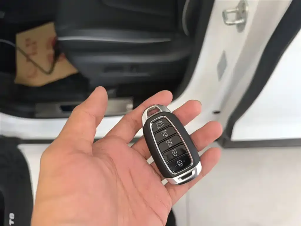 Hyundai Custo — фото 2
