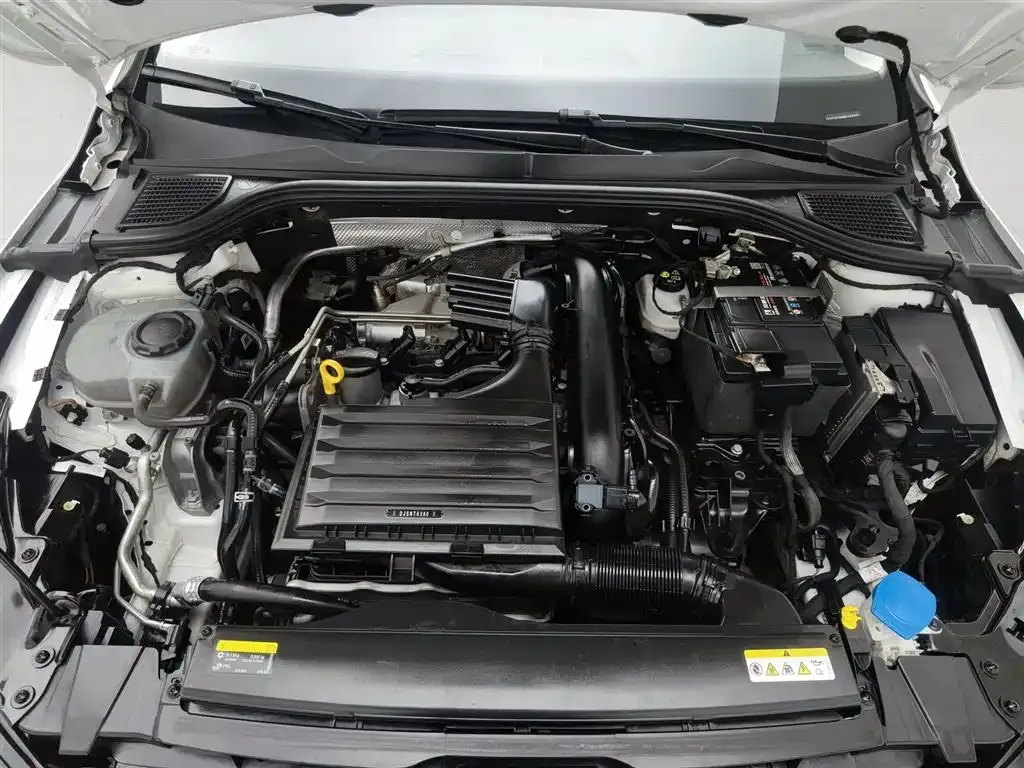 Volkswagen Golf 2021 из CN, фото 5