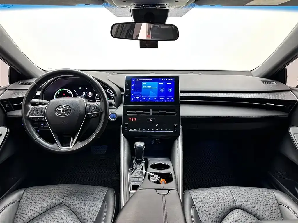 Toyota Avalon — фото 10