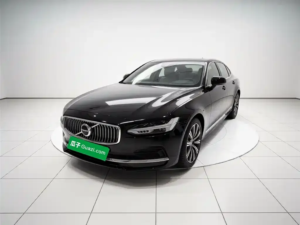 Volvo S90 — фото 1