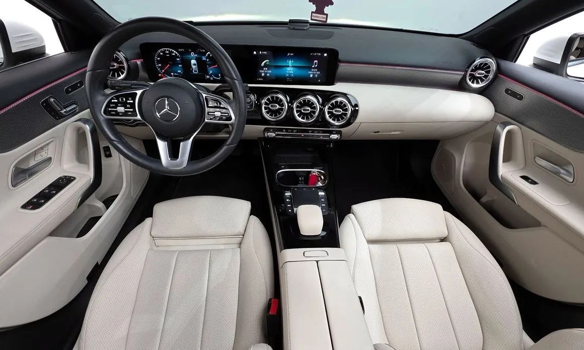 Mercedes-Benz A-Class — фото 10