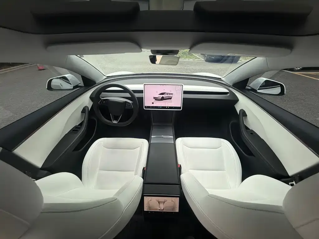 Tesla Model 3 — фото 2