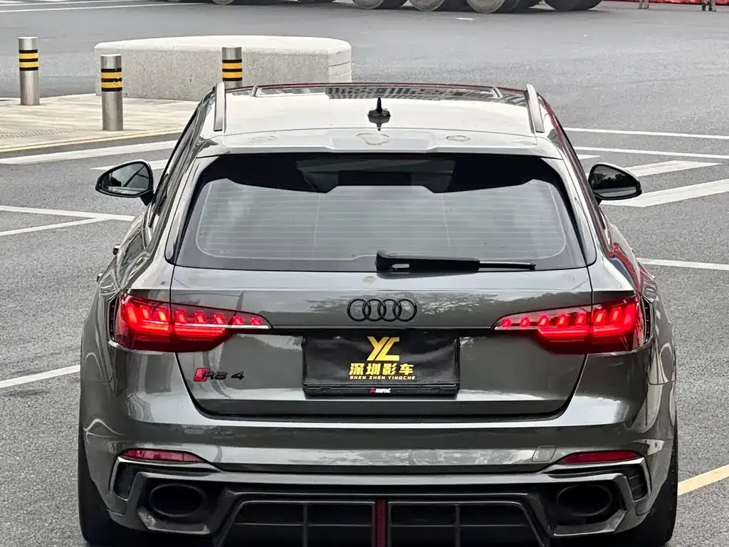 Audi RS 4 2023 из CN, фото 2