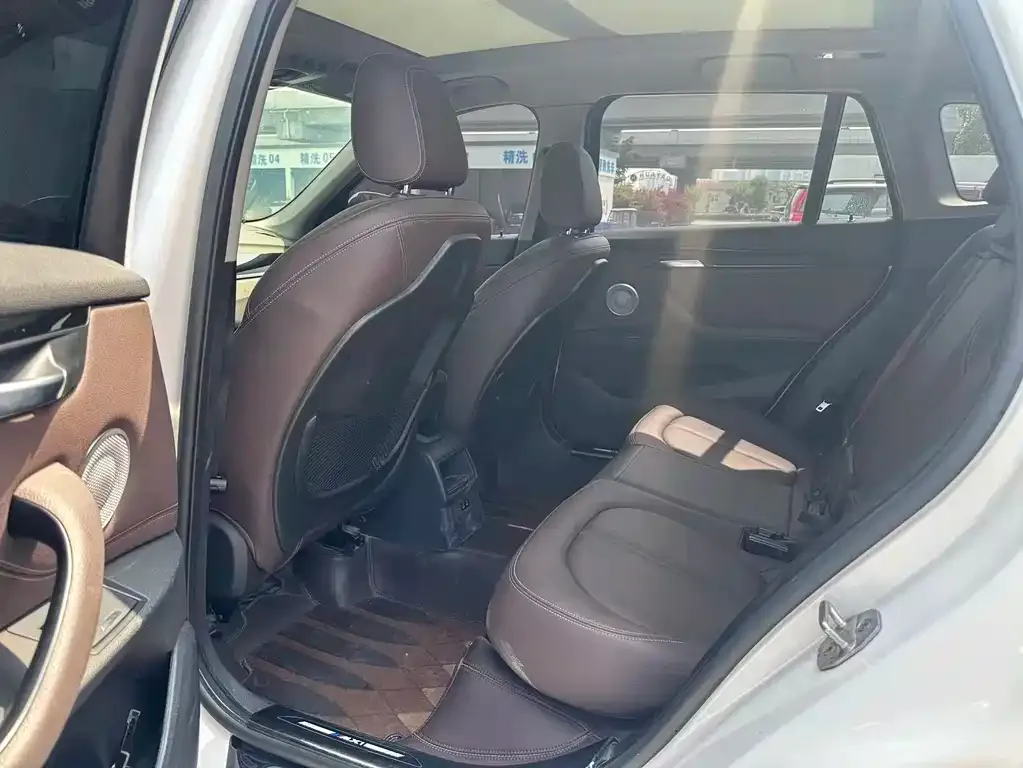 BMW X1 2021 из CN, фото 3