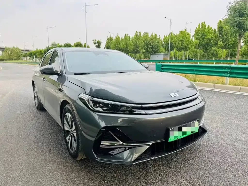 Geely 银河A7 EM — фото 9