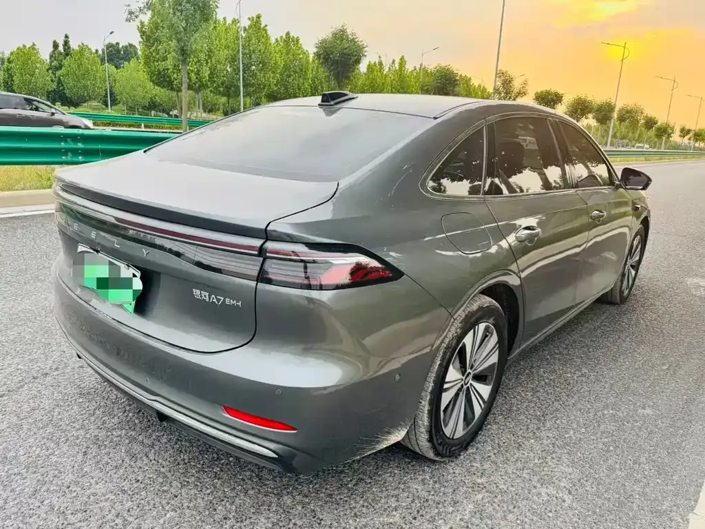 Geely 银河A7 EM — фото 5