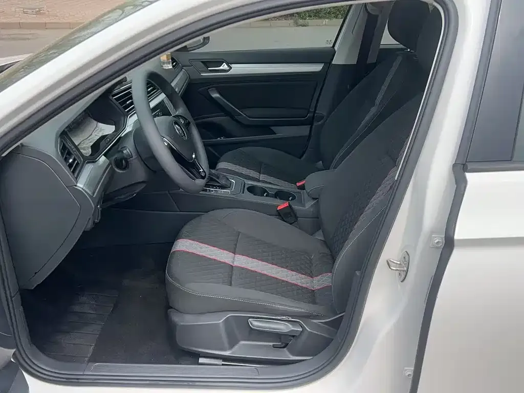 Volkswagen Lamando 2021 из CN, фото 4