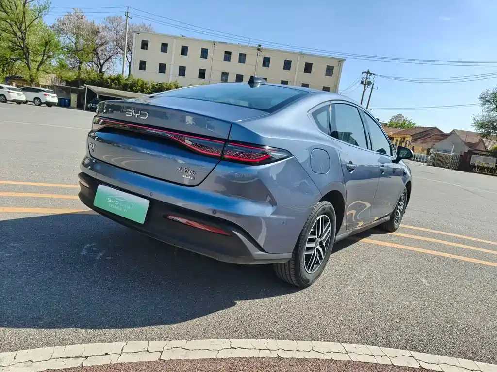 BYD Seal 05 DM-i — фото 7
