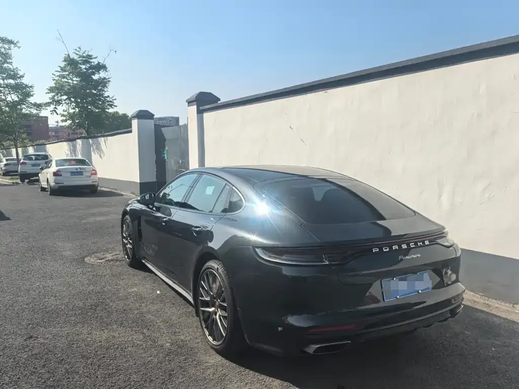 Porsche Panamera — фото 4