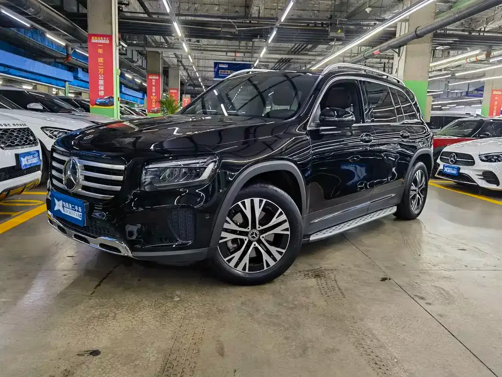 Mercedes-Benz GLB — фото 1