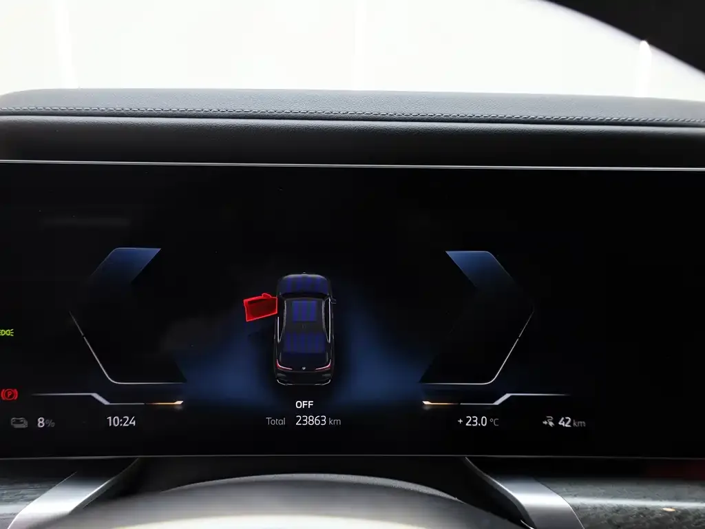 BMW i7 2023 из CN, фото 7