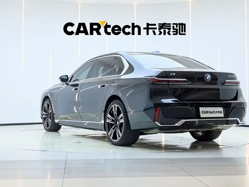 BMW i7 2023 из CN, фото 10