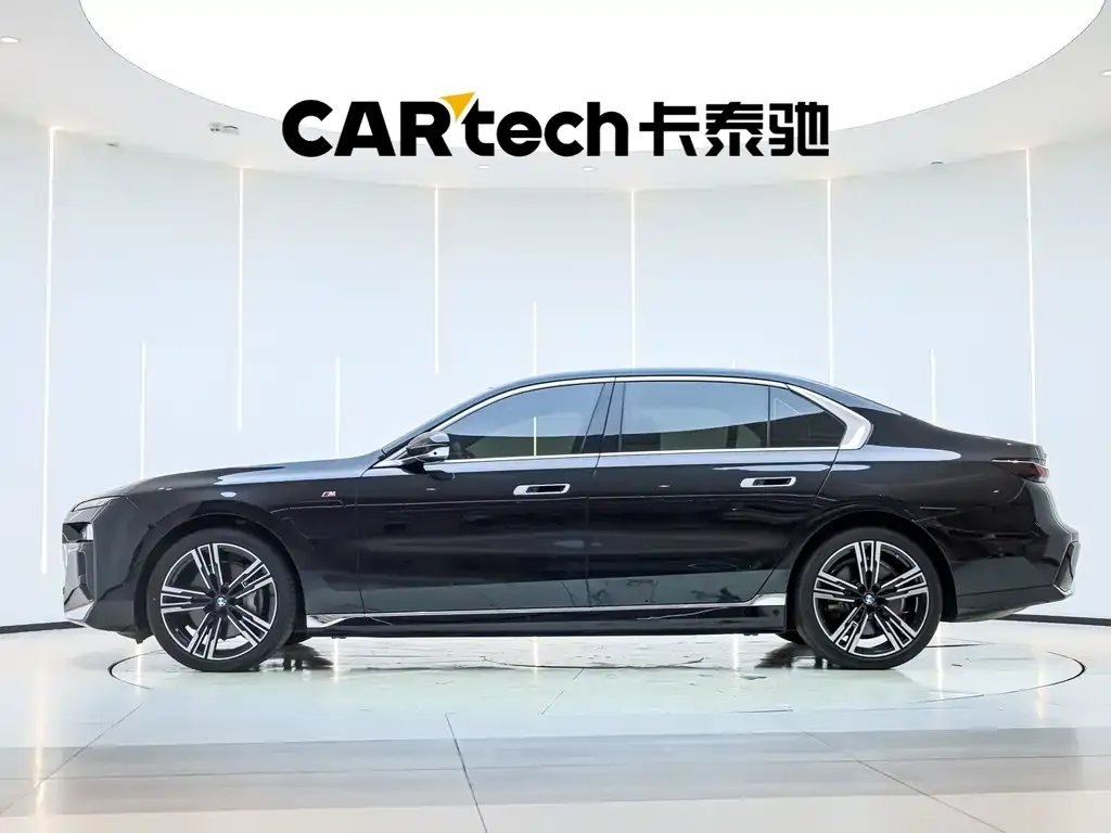 BMW i7 2023 из CN, фото 6