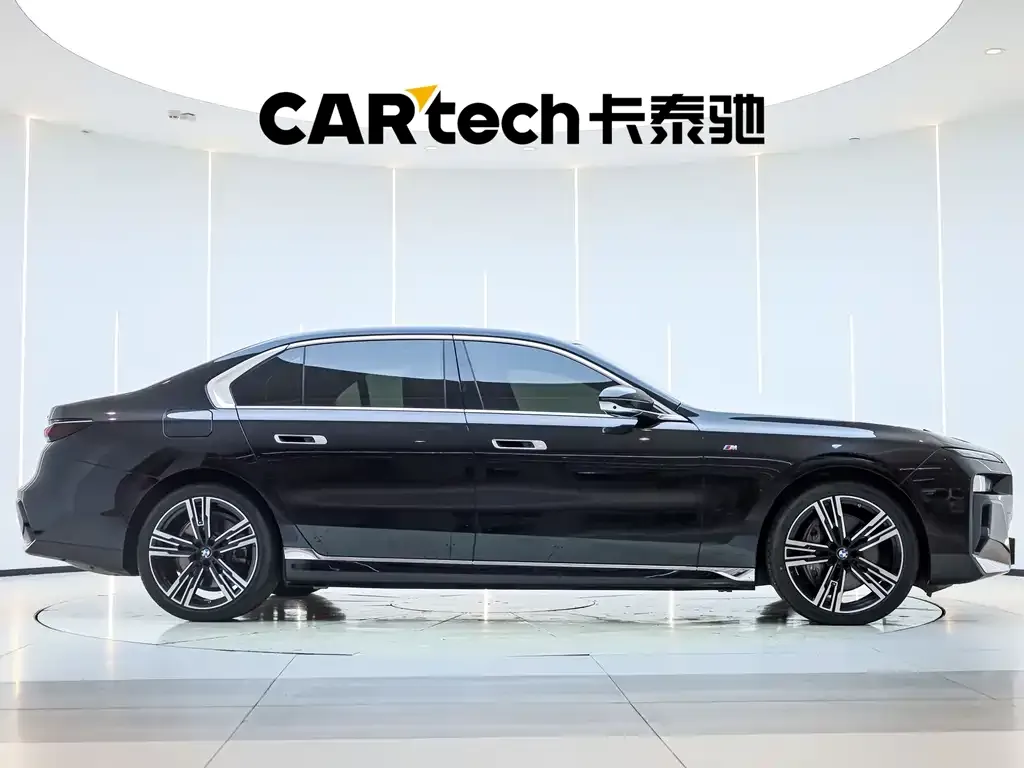 BMW i7 2023 из CN, фото 9