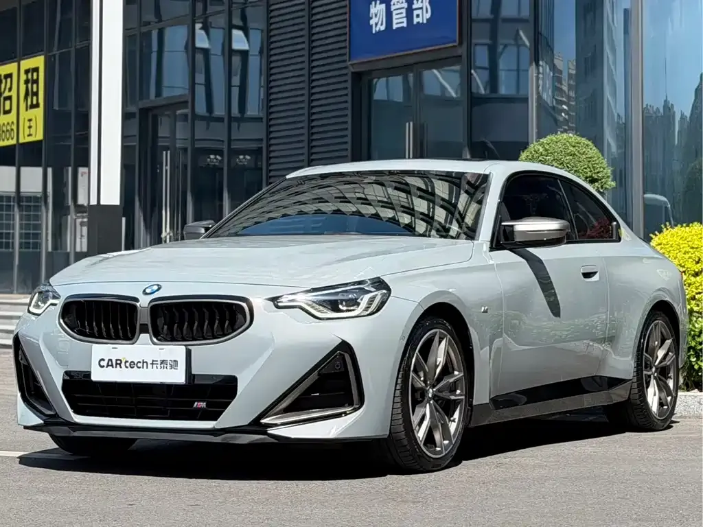 BMW M240i