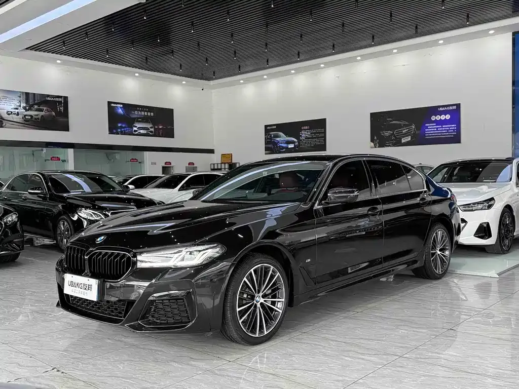 BMW 5 Series — фото 1