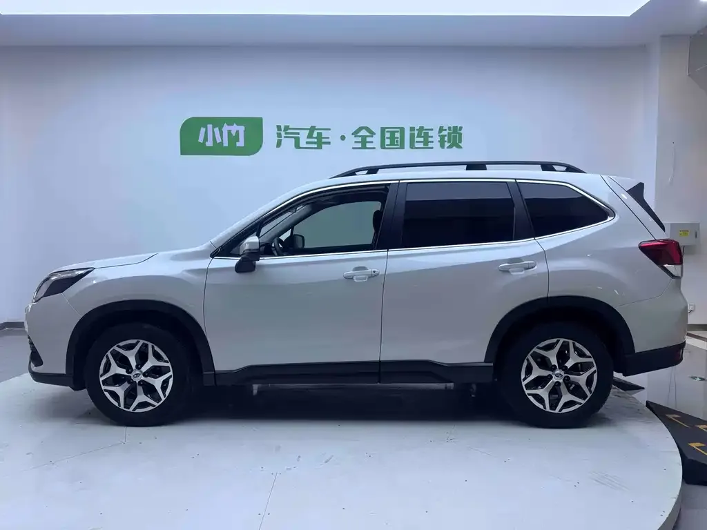 Subaru Forester — фото 9